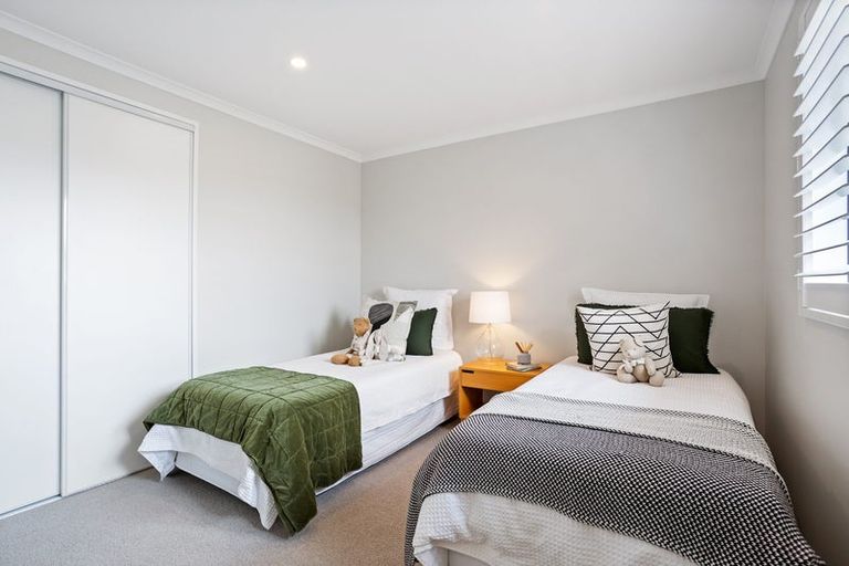 Photo of property in 35 Barrel Crescent, Swanson, Auckland, 0614