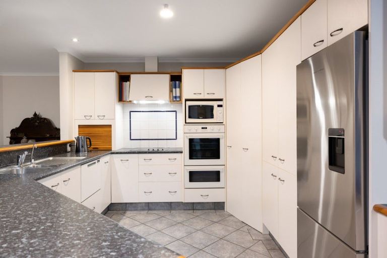 Photo of property in 37 Canon Road, Tanners Point, Katikati, 3170