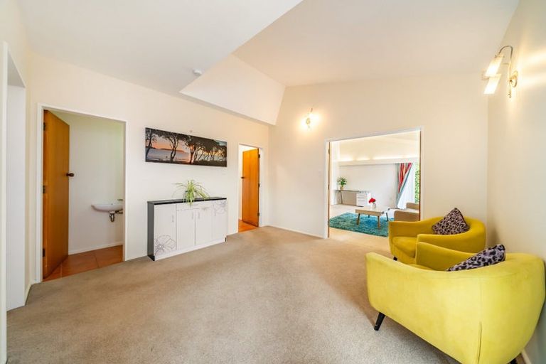 Photo of property in 76a Wai-iti Crescent, Woburn, Lower Hutt, 5010