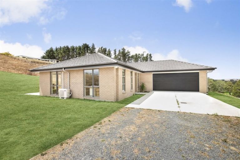 Photo of property in 12 Peet Row, Pokeno, 2471