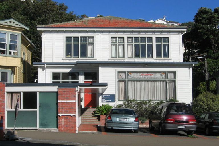 Photo of property in 14a Kelburn Parade, Kelburn, Wellington, 6012