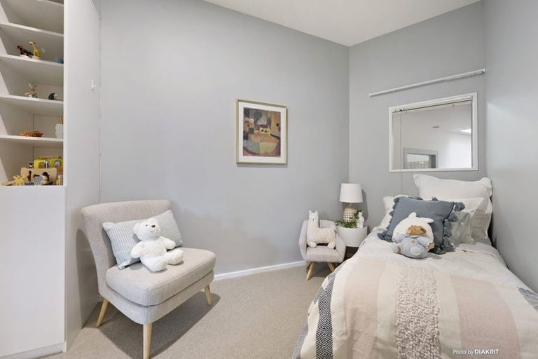 Photo of property in Stadium Garden Flats, 219/107 Thorndon Quay, Pipitea, Wellington, 6011