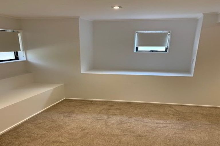 Photo of property in 1/10 Newstead Avenue, Browns Bay, Auckland, 0632