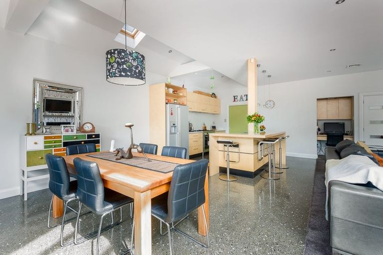 Photo of property in 27 Devon Street, Sydenham, Christchurch, 8023