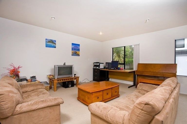 Photo of property in 3/61 Sunrise Avenue, Murrays Bay, Auckland, 0630