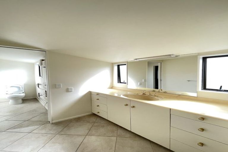 Photo of property in 2/22 Ngataringa Road, Devonport, Auckland, 0624