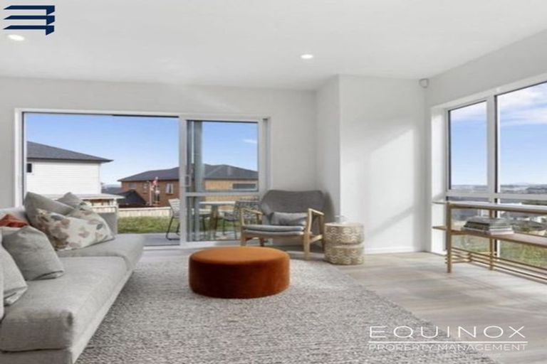 Photo of property in 124 Joseph Street, Flat Bush, Auckland, 2019