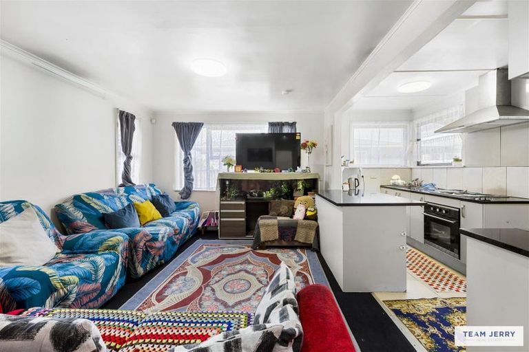 Photo of property in 1/8 Cornwall Road, Mangere, Auckland, 2022