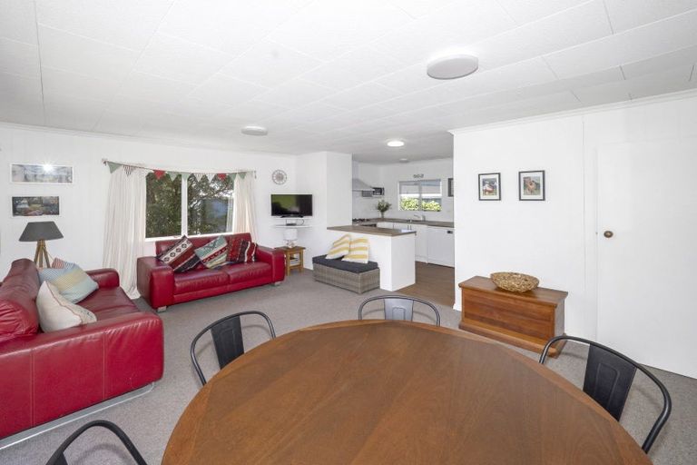 Photo of property in 7 Palm Parade, Riversdale Beach, Masterton, 5872
