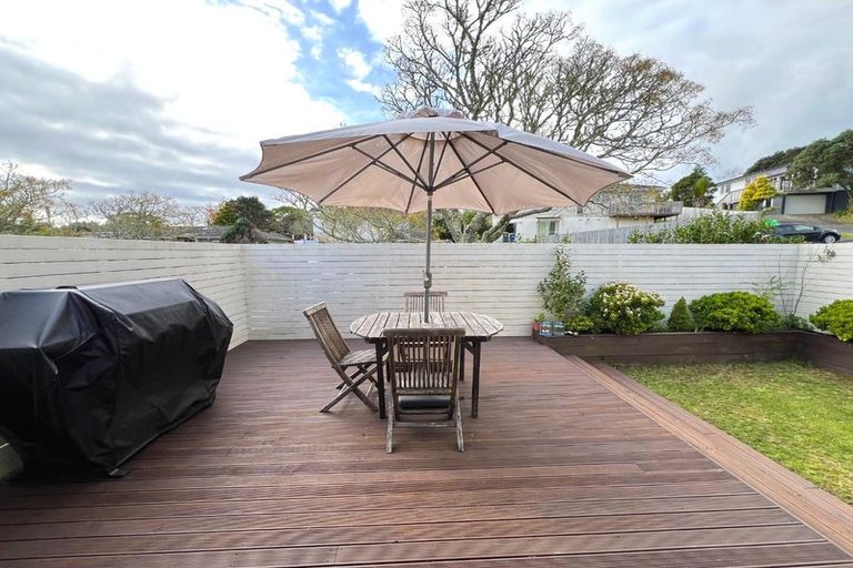 Photo of property in 1/18 Simon Ellice Drive, Bayview, Auckland, 0629