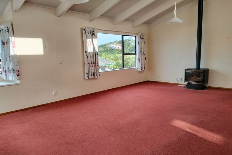 Photo of property in 16 Chestnut Grove, Maungaraki, Lower Hutt, 5010
