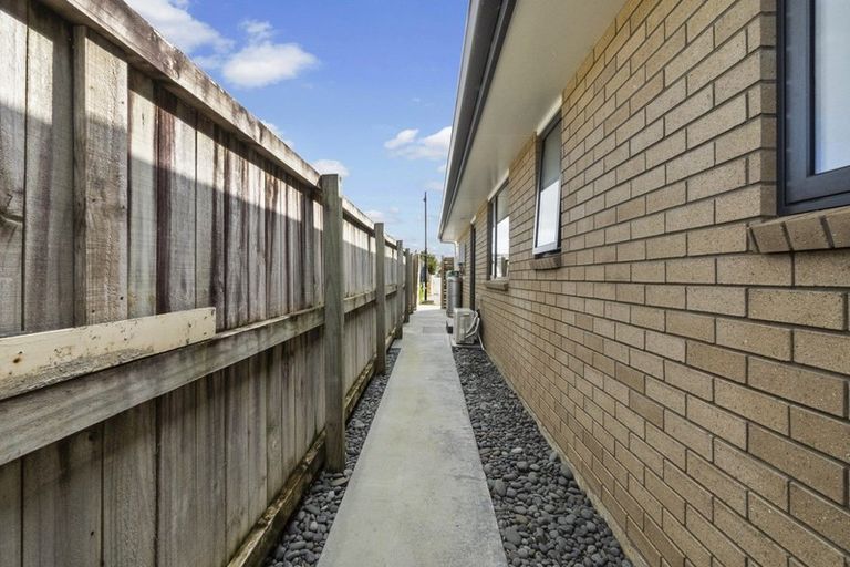 Photo of property in 18 Shrule Place, Huntington, Hamilton, 3210