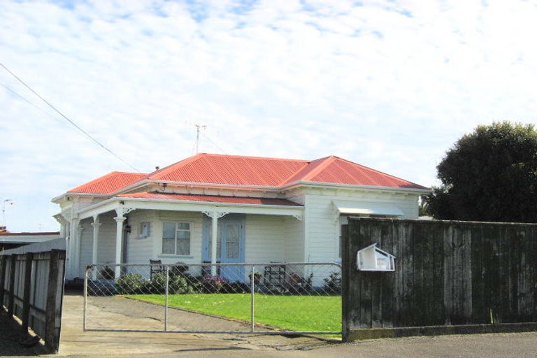 Photo of property in 11 Kings Avenue, Gonville, Whanganui, 4501