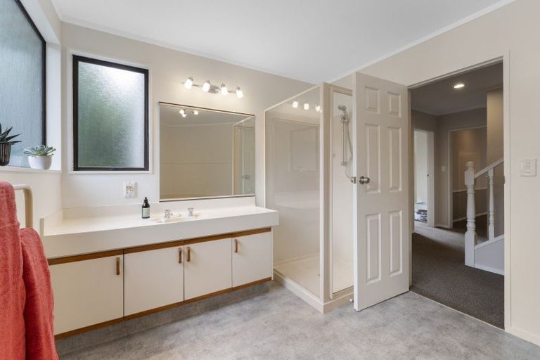 Photo of property in 8 Eclipse Lane, Whitby, Porirua, 5024