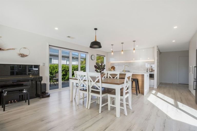 Photo of property in 14 Ken Douglas Drive, Aotea, Porirua, 5024