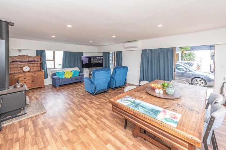 Photo of property in 45 Mowhanau Drive, Kai Iwi, Whanganui, 4574