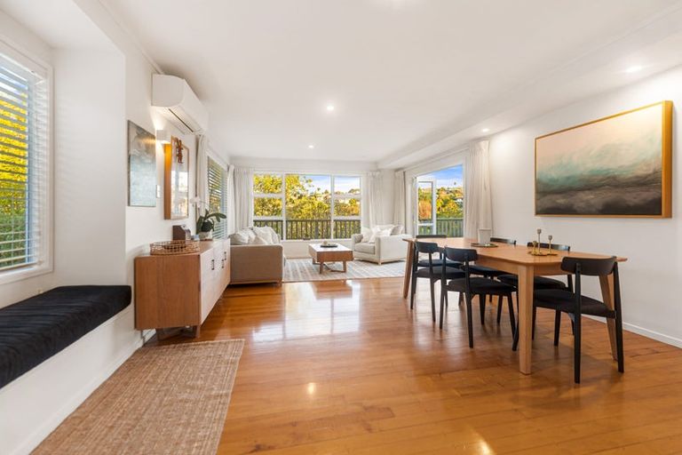 Photo of property in 40 Peter Terrace, Castor Bay, Auckland, 0620