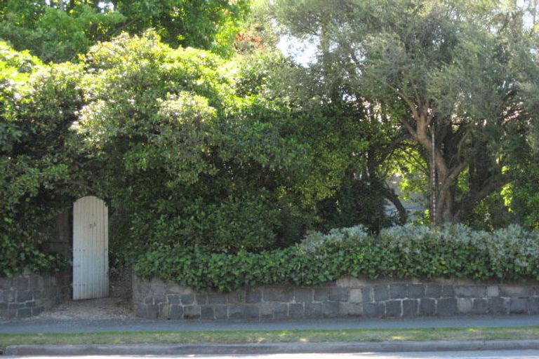 Photo of property in 21 Ensors Road, Opawa, Christchurch, 8023