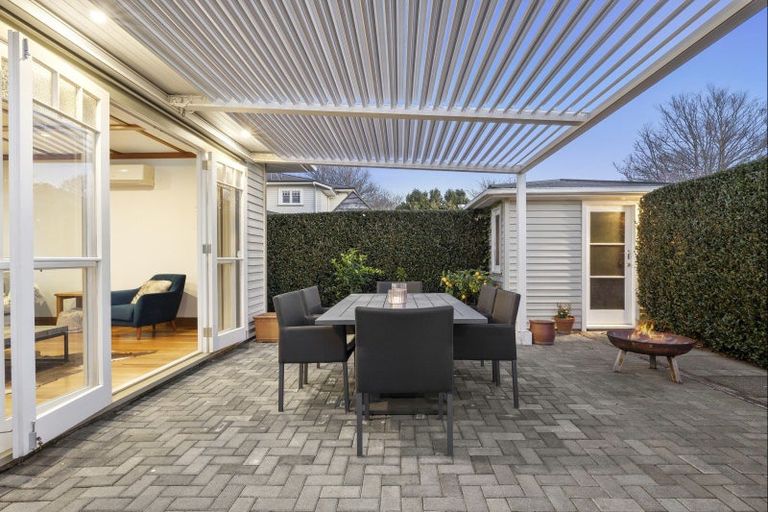 Photo of property in 72 Thornton Road, Cambridge, 3434