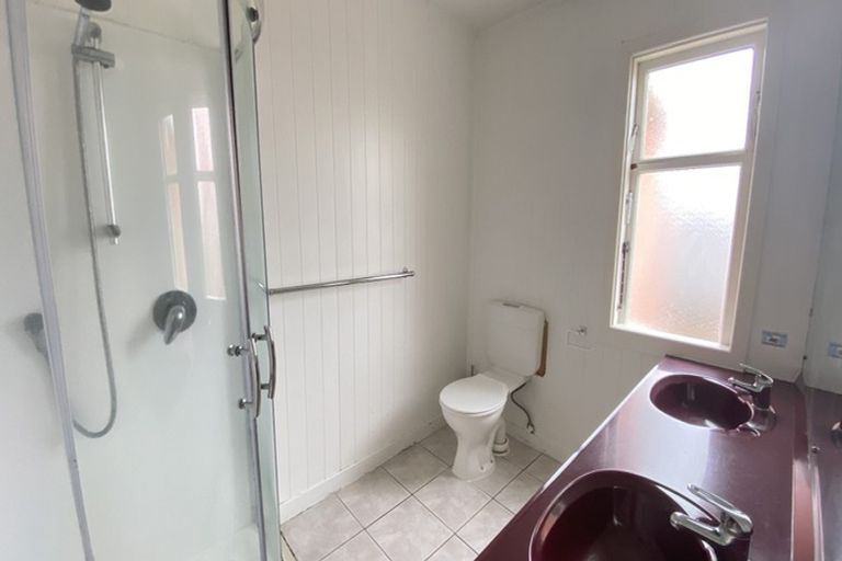 Photo of property in 103 Bolton Street, Blockhouse Bay, Auckland, 0600