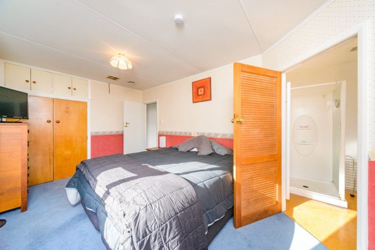 Photo of property in 22 Langley Avenue, Milson, Palmerston North, 4414