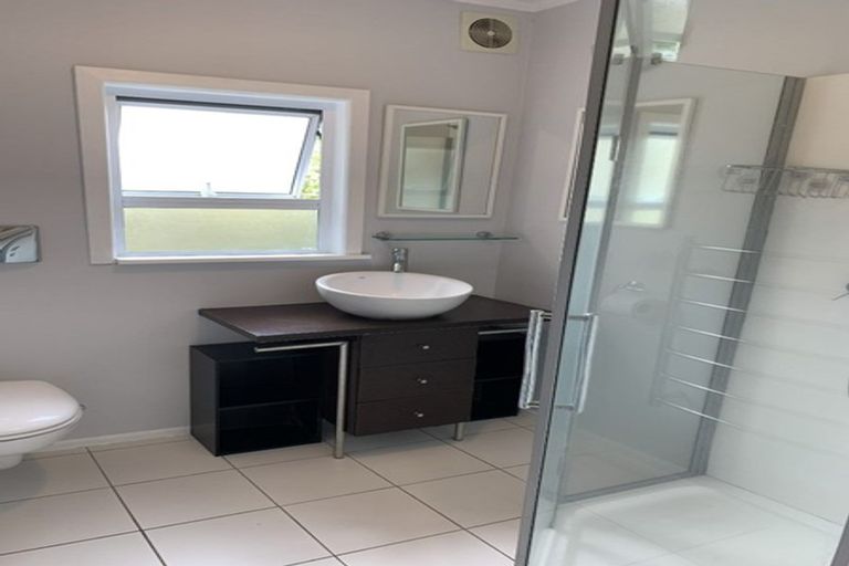 Photo of property in 2/80 Seaview Road, Castor Bay, Auckland, 0620