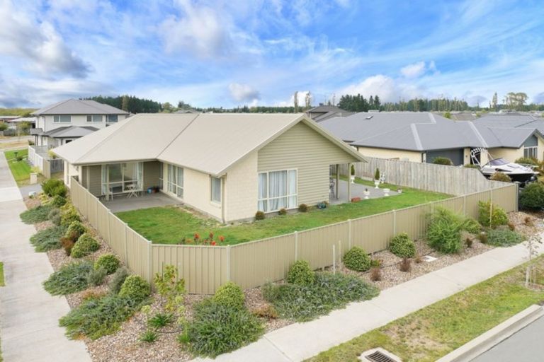 Photo of property in 11 Pakura Street, Pegasus, 7612