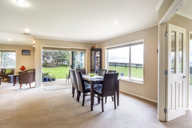 Photo of property in 126 Wilson Road, South Head, Helensville, 0874