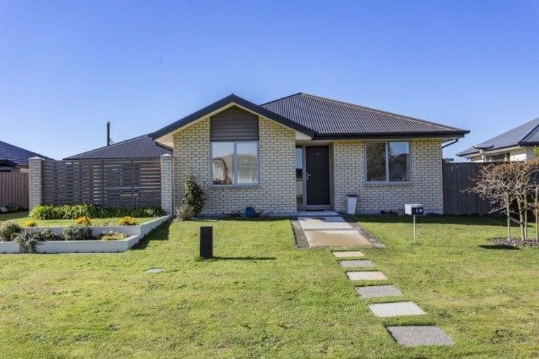 Photo of property in 6 Kessen Street, Pegasus, 7612