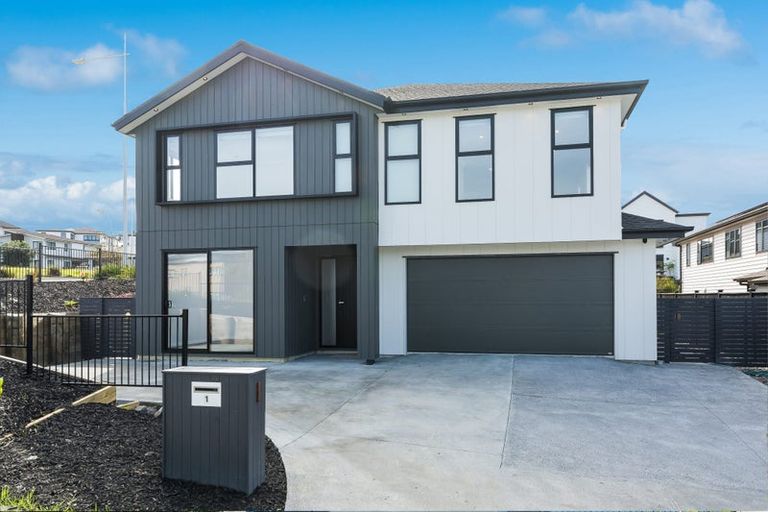 Photo of property in 1 Luff Place, Long Bay, Auckland, 0630