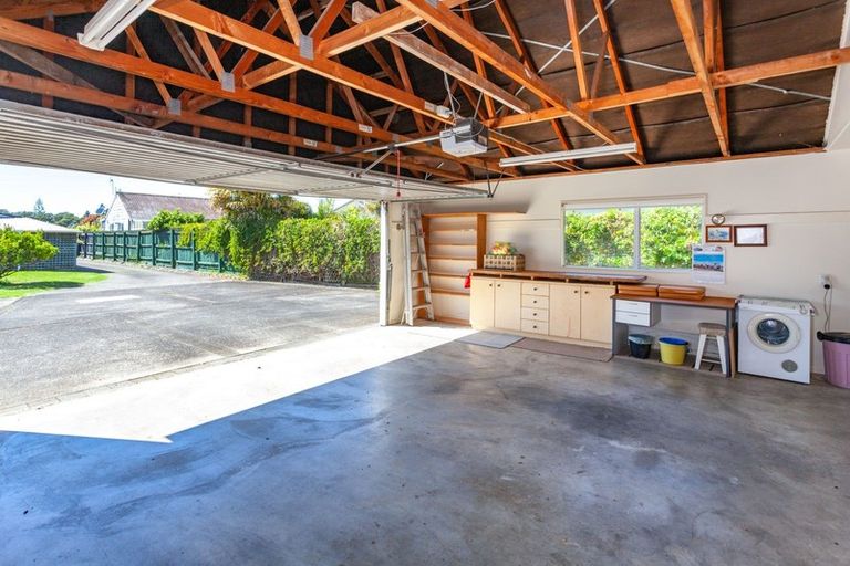 Photo of property in 126 Moana Anu Anu Avenue, Whangamata, 3620