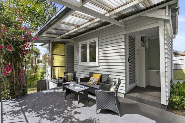 Photo of property in 67 Barrack Road, Mount Wellington, Auckland, 1060