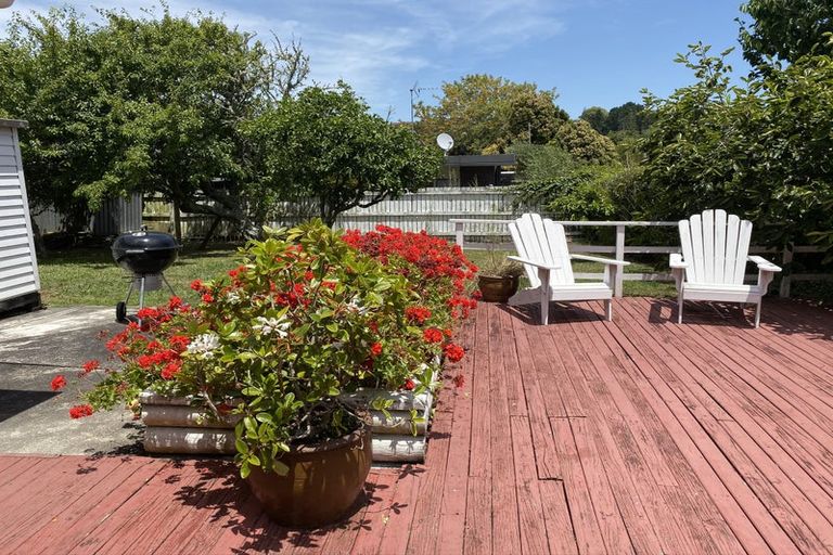 Photo of property in 16 Oliver Twist Avenue, Mellons Bay, Auckland, 2014