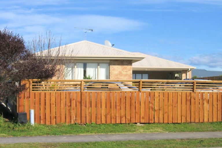 Photo of property in 7 Antrim Place, Nawton, Hamilton, 3200