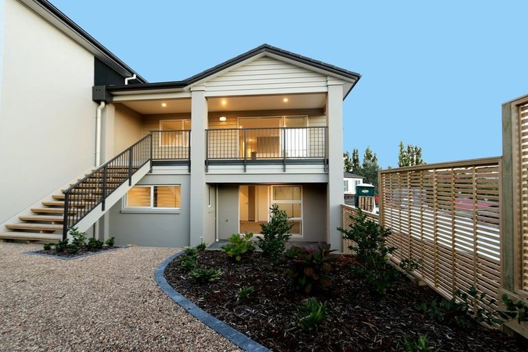 Photo of property in 5e Melia Place, Stanmore Bay, Whangaparaoa, 0932