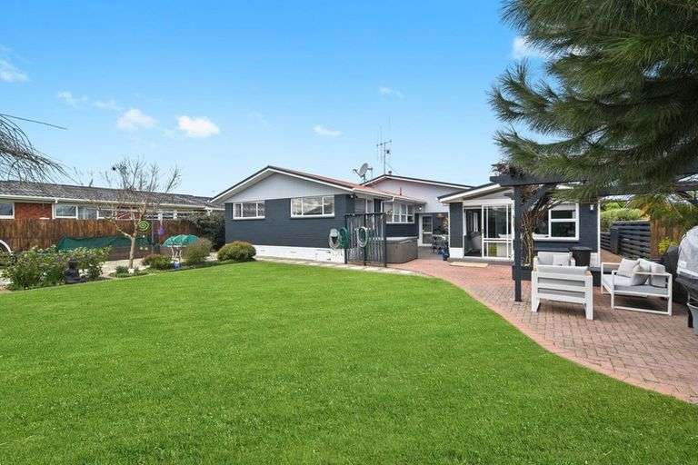 Photo of property in 3 Delamare Road, St Andrews, Hamilton, 3200