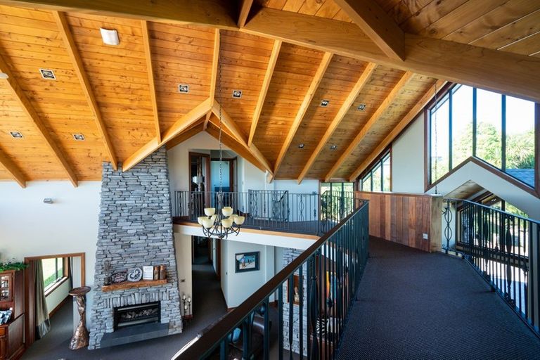 Photo of property in 121 Highland Drive, Acacia Bay, Taupo, 3385