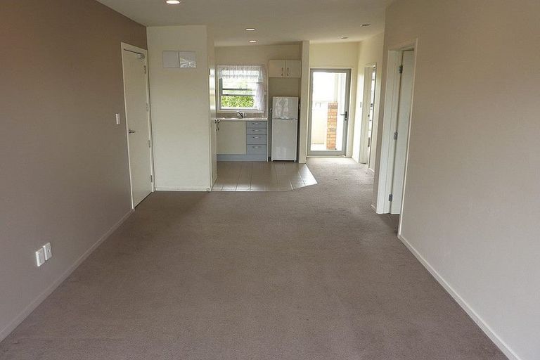Photo of property in 4/33 Kenderdine Road, Papatoetoe, Auckland, 2025