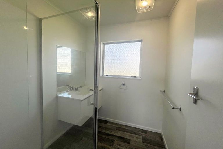 Photo of property in 108a Bartholomew Road, Levin, 5510