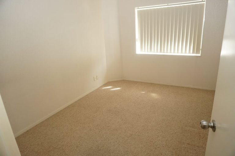 Photo of property in 2/43 Kilimanjaro Drive, Northpark, Auckland, 2013