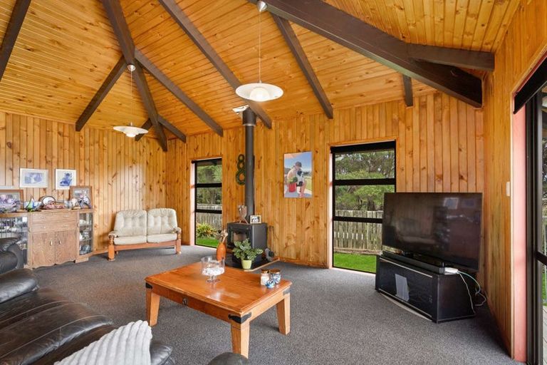 Photo of property in 158 Mcleod Road, South Head, Helensville, 0874