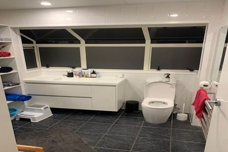 Photo of property in 30 Noall Street, Te Atatu Peninsula, Auckland, 0610