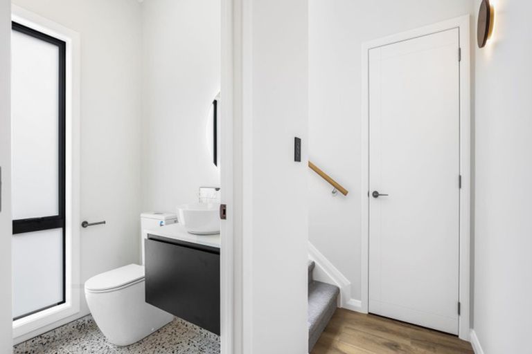 Photo of property in 3/64 Banbury Crescent, Fairfield, Hamilton, 3214