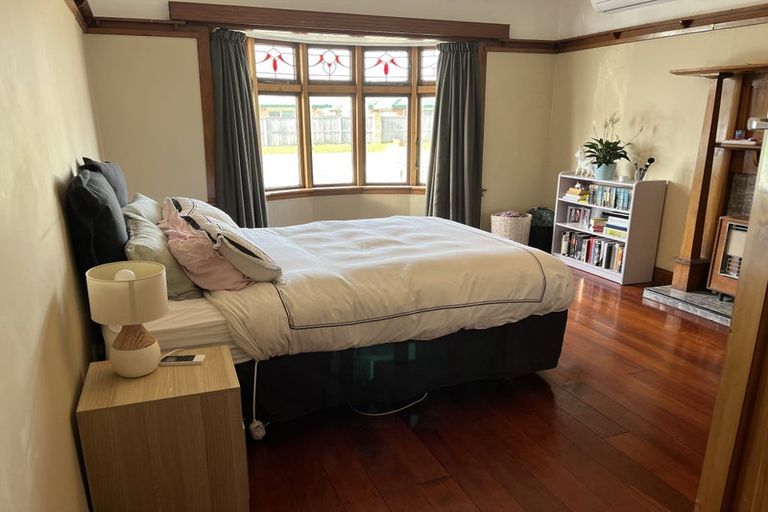 Photo of property in 55 Tauhinu Road, Miramar, Wellington, 6022