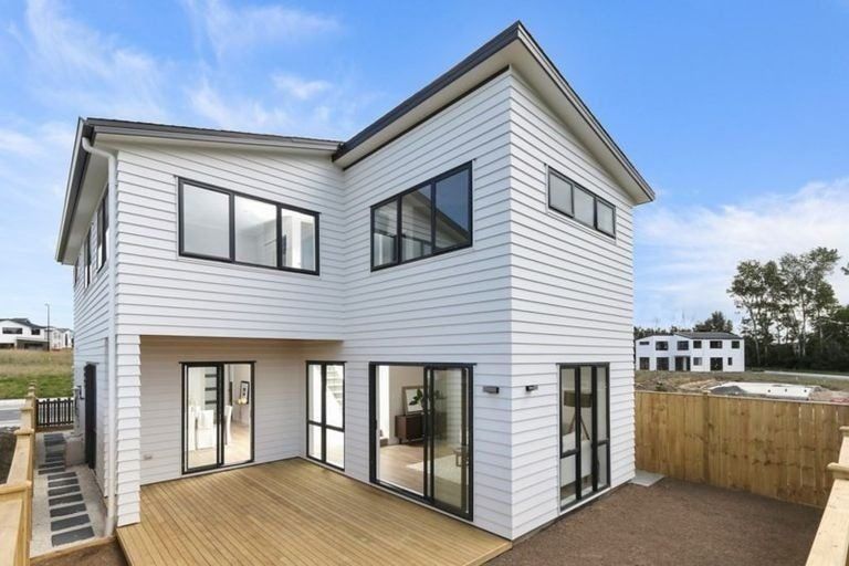 Photo of property in 10 Riroriro Road, Hobsonville, Auckland, 0616