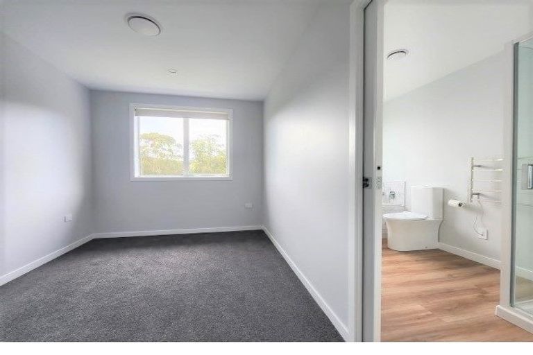 Photo of property in 12 Topsail Way, Whitby, Porirua, 5024