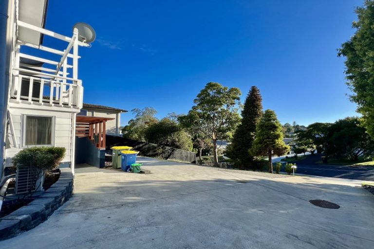 Photo of property in 27 Halberg Street, Glenfield, Auckland, 0629