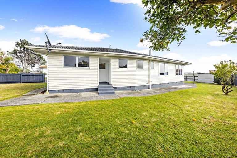 Photo of property in 36 Cranmere Crescent, Mangere East, Auckland, 2024