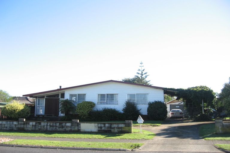 Photo of property in 12 Sunlands Drive, Manurewa, Auckland, 2102