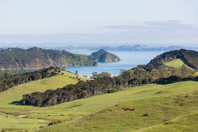 Photo of property in 58 Kempthorne Road, Russell, 0272